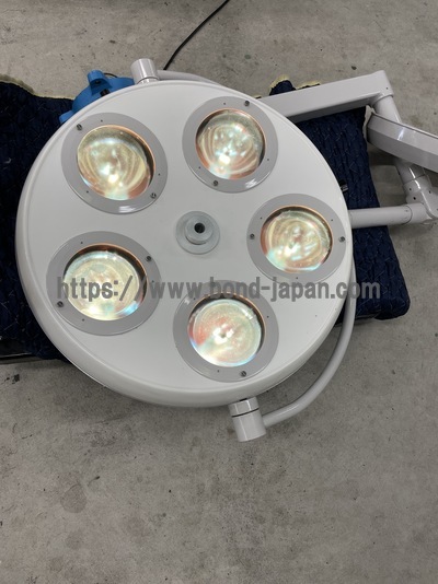 天吊り式無影灯（５灯ハロゲン）&nbsp;|&nbsp;株式会社ミリオンライト&nbsp;|&nbsp;HM50の写真