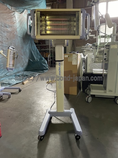 赤外線治療器&nbsp;|&nbsp;株式会社日本メディックス&nbsp;|&nbsp;ｾﾗﾋﾟｱ3300 PH-L3300Eの写真