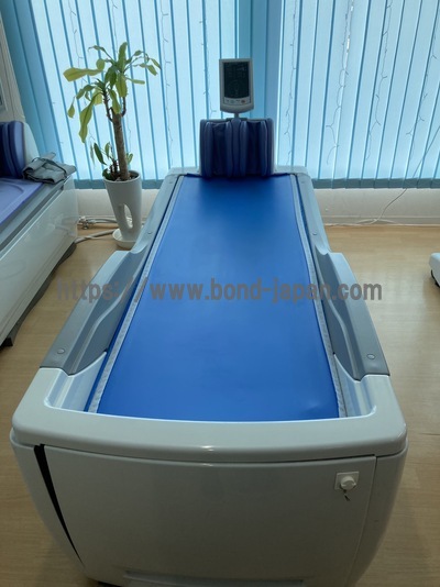 ウォーターマッサージベッド&nbsp;|&nbsp;ミナト医科学株式会社&nbsp;|&nbsp;ｱｸｱﾀｲｻﾞｰ QZ-240の写真