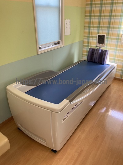 ウォーターマッサージベッド&nbsp;|&nbsp;ミナト医科学株式会社&nbsp;|&nbsp;ｱｸｱﾀｲｻﾞｰ QZ-240の写真