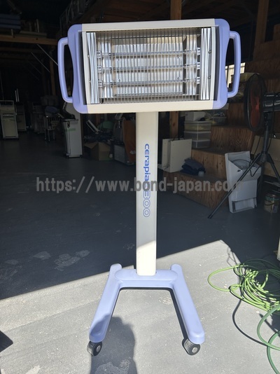 遠赤外線治療器|株式会社日本メディックス|ｾﾗﾋﾟｱ3300PH-L3300の写真