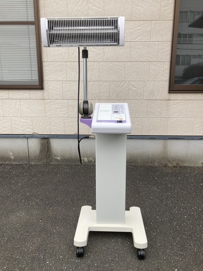 遠赤外線治療器|ミナト医科学株式会社|HB-100の写真
