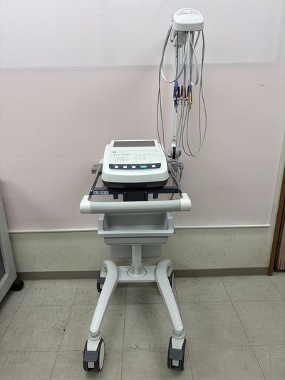 心電計|日本光電工業株式会社|ECG-3350の写真