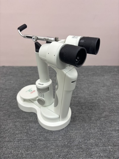 ポータブルスリットランプ|コーワ株式会社|SL-17の写真