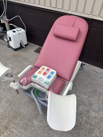 婦人科用診療・処置台|アトムメディカル株式会社|メグジョイ・シンプルの写真