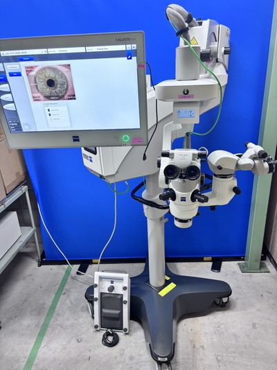 ZEISS OPMI LUMERA 700 / RESIGHT 700 / CALLISTO eye|Carl Zeiss|OPMI LUMERA 700 + RESIGHT 700 + Callisto Eye Navigation Monitor