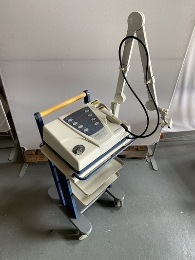 半導体レーザー治療器&nbsp;|&nbsp;持田シーメンスメディカルシステム株式会社&nbsp;|&nbsp;ﾒﾃﾞｨﾚｰｻﾞｿﾌﾄ10 MLD-1006の写真