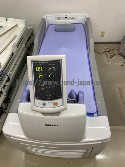 ウォーターマッサージベッド&nbsp;|&nbsp;ミナト医科学株式会社&nbsp;|&nbsp;ｱｸｱﾀｲｻﾞｰ QZ-240の写真