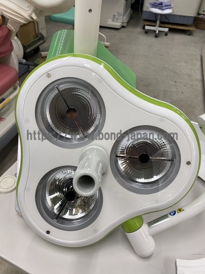 無影灯　天井吊式&nbsp;|&nbsp;山田医療照明株式会社&nbsp;|&nbsp;CV03GVの写真