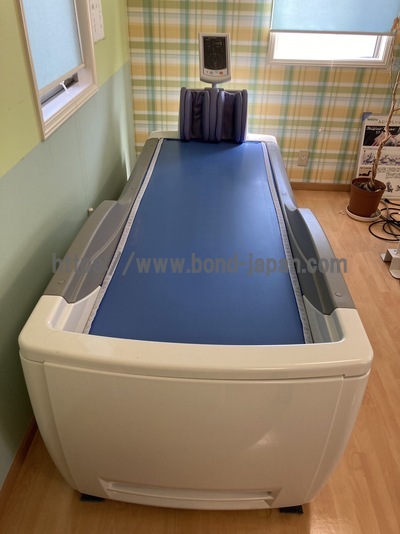 ウォーターマッサージベッド&nbsp;|&nbsp;ミナト医科学株式会社&nbsp;|&nbsp;ｱｸｱﾀｲｻﾞｰ QZ-240の写真