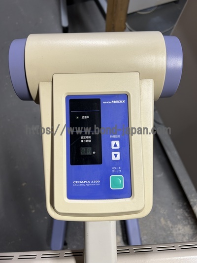 赤外線治療器&nbsp;|&nbsp;株式会社日本メディックス&nbsp;|&nbsp;ｾﾗﾋﾟｱ3300 PH-L3300Eの写真