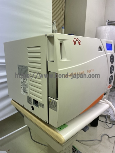 高圧蒸気滅菌器 メディパルクレーブ&nbsp;|&nbsp;株式会社ユヤマ&nbsp;|&nbsp;MD-18の写真