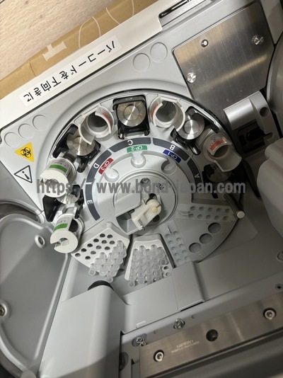 乾式臨床化学分析装置　ドライケム&nbsp;|&nbsp;富士フイルムメディカル株式会社&nbsp;|&nbsp;ドライケム NX700の写真