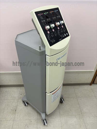 干渉型低周波治療器&nbsp;|&nbsp;オージー技研株式会社&nbsp;|&nbsp;EF-260の写真