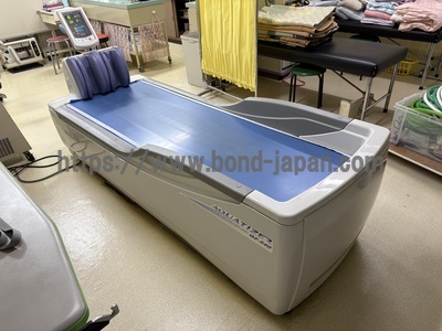 ウォーターマッサージベッド&nbsp;|&nbsp;ミナト医科学株式会社&nbsp;|&nbsp;ｱｸｱﾀｲｻﾞｰ QZ-240の写真