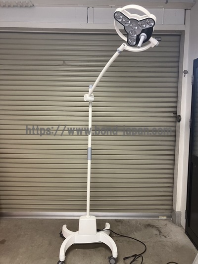 トライアンゴ LED照明灯 スタンド式&nbsp;|&nbsp;Derungs&nbsp;|&nbsp;TR-30XLFの写真