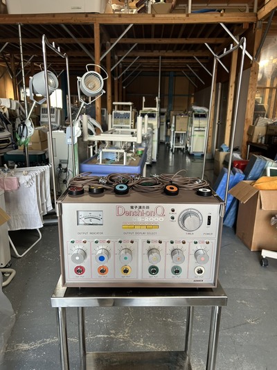 電子温灸器&nbsp;|&nbsp;株式会社カナケン&nbsp;|&nbsp;CS-2000の写真
