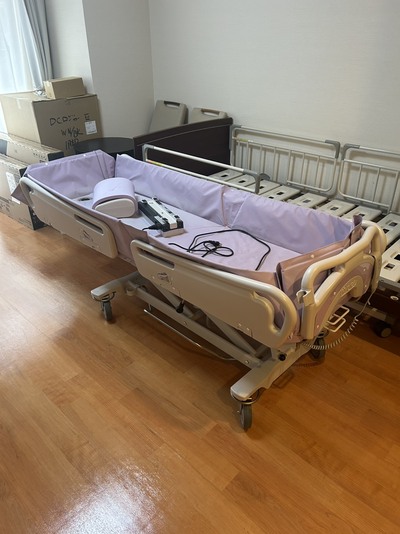 電動シャワーストレッチャー&nbsp;|&nbsp;株式会社いうら&nbsp;|&nbsp;NS-700の写真