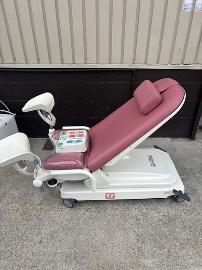 婦人科用診療・処置台&nbsp;|&nbsp;アトムメディカル株式会社&nbsp;|&nbsp;メグジョイ・シンプルの写真