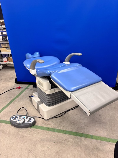 限定販売）業者様販売用）眼科専用（眼科診察台・処置台）&nbsp;|&nbsp;タカラベルモント株式会社&nbsp;|&nbsp;MEPRO3の写真