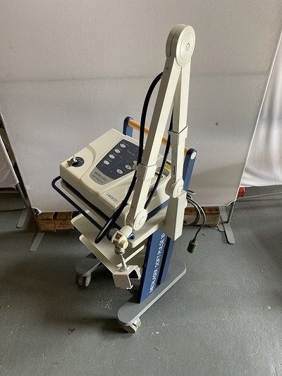 半導体レーザー治療器&nbsp;|&nbsp;持田シーメンスメディカルシステム株式会社&nbsp;|&nbsp;ﾒﾃﾞｨﾚｰｻﾞｿﾌﾄ10 MLD-1006の写真