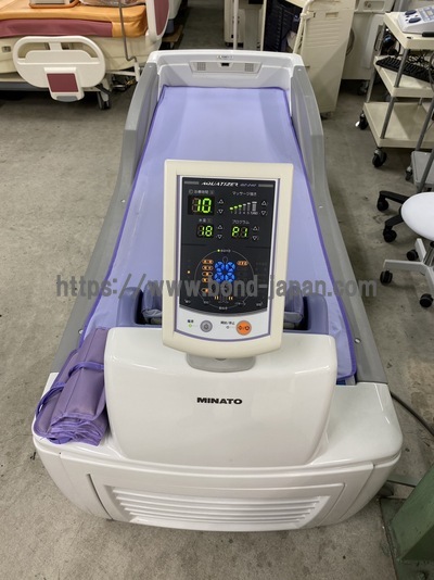 ウォーターマッサージベッド&nbsp;|&nbsp;ミナト医科学株式会社&nbsp;|&nbsp;ｱｸｱﾀｲｻﾞｰ QZ-240の写真