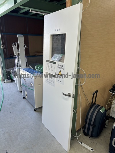 レントゲン室　扉&nbsp;|&nbsp;&nbsp;|&nbsp;の写真