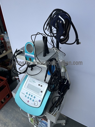 微弱電流治療器&nbsp;|&nbsp;サンメディカル株式会社&nbsp;|&nbsp;SomaDyne X-stim　HYBRID LX1の写真