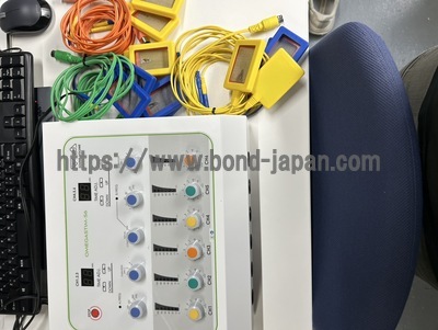 低周波治療器&nbsp;|&nbsp;株式会社テクノリンク&nbsp;|&nbsp;オメガスティムS6の写真