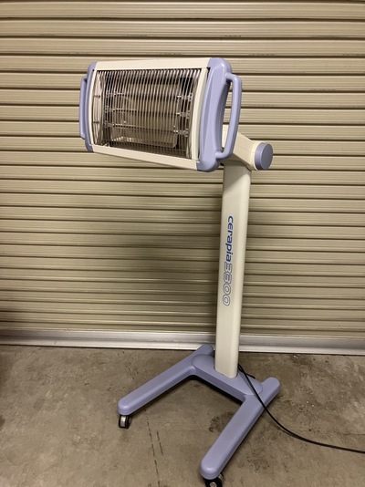 赤外線治療器&nbsp;|&nbsp;株式会社日本メディックス&nbsp;|&nbsp;ｾﾗﾋﾟｱ3300 PH-L3300Eの写真