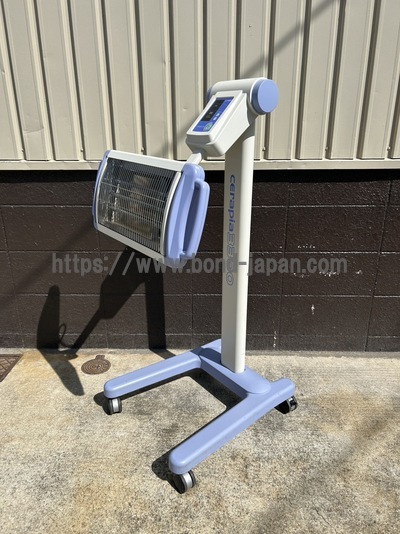 赤外線治療器&nbsp;|&nbsp;株式会社日本メディックス&nbsp;|&nbsp;ｾﾗﾋﾟｱ3300 PH-L3300Eの写真