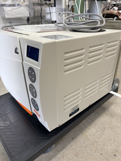 自動高圧蒸気滅菌器&nbsp;|&nbsp;株式会社ユヤマ&nbsp;|&nbsp;YS-A-C108の写真