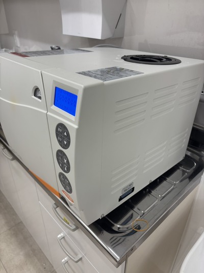 自動高圧蒸気滅菌器&nbsp;|&nbsp;株式会社ユヤマ&nbsp;|&nbsp;YS-A-C108の写真