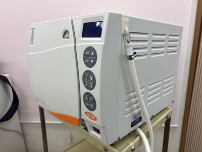 自動高圧蒸気滅菌器&nbsp;|&nbsp;株式会社ユヤマ&nbsp;|&nbsp;YS-A-C108の写真