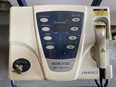 半導体レーザー治療器&nbsp;|&nbsp;持田シーメンスメディカルシステム株式会社&nbsp;|&nbsp;ﾒﾃﾞｨﾚｰｻﾞｿﾌﾄ10 MLD-1006の写真