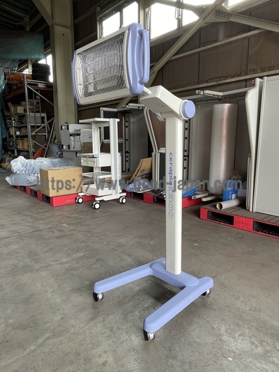 赤外線治療器&nbsp;|&nbsp;株式会社日本メディックス&nbsp;|&nbsp;ｾﾗﾋﾟｱ3300 PH-L3300Eの写真