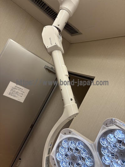 天吊り無影灯（LED）&nbsp;|&nbsp;山田医療照明株式会社&nbsp;|&nbsp;CRV04の写真