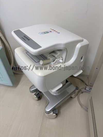 X線骨密度測定装置&nbsp;|&nbsp;富士フィルムヘルスケア株式会社&nbsp;|&nbsp;ALPHYS Aの写真