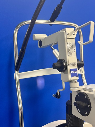 Slitlamp with sliding table&nbsp;|&nbsp;Carl Zeiss&nbsp;|&nbsp;SL130