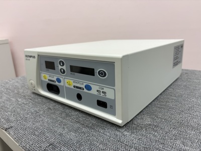 高周波焼灼電源装置&nbsp;|&nbsp;オリンパス&nbsp;|&nbsp;ESG-100の写真