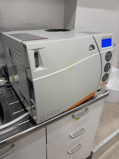 自動高圧蒸気滅菌器&nbsp;|&nbsp;株式会社ユヤマ&nbsp;|&nbsp;YS-A-C108の写真