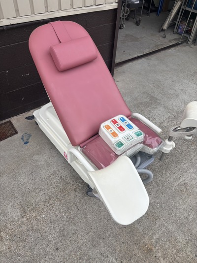 婦人科用診療・処置台&nbsp;|&nbsp;アトムメディカル株式会社&nbsp;|&nbsp;メグジョイ・シンプルの写真