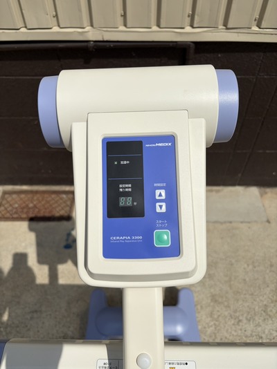 赤外線治療器&nbsp;|&nbsp;株式会社日本メディックス&nbsp;|&nbsp;ｾﾗﾋﾟｱ3300 PH-L3300Eの写真