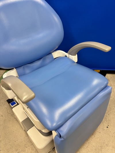 限定販売）業者様販売用）眼科専用（眼科診察台・処置台）&nbsp;|&nbsp;タカラベルモント株式会社&nbsp;|&nbsp;MEPRO3の写真