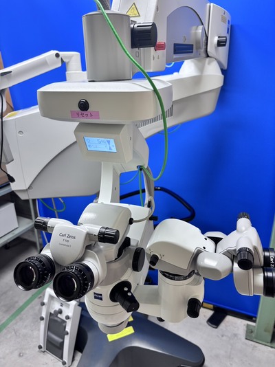 ZEISS OPMI LUMERA 700 / RESIGHT 700 / CALLISTO eye&nbsp;|&nbsp;Carl Zeiss&nbsp;|&nbsp;OPMI LUMERA 700 + RESIGHT 700 + Callisto Eye Navigation Monitor