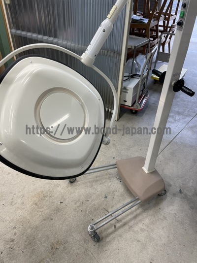 移動式無影灯（４灯ハロゲン）&nbsp;|&nbsp;山田医療照明株式会社&nbsp;|&nbsp;R60SCの写真