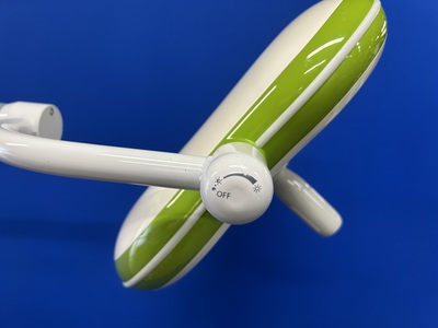 移動型診療用照明器&nbsp;|&nbsp;山田医療照明株式会社&nbsp;|&nbsp;CS03GVBの写真