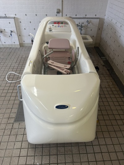 ライラックプラス（座位浴）&nbsp;|&nbsp;酒井医療株式会社&nbsp;|&nbsp;LA-560の写真