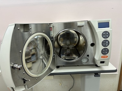 小型包装品用高圧蒸気滅菌器　ベルクレーブY-108&nbsp;|&nbsp;タカラベルモント株式会社&nbsp;|&nbsp;DS-Y108の写真