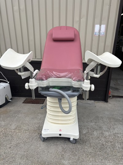 婦人科用診療・処置台&nbsp;|&nbsp;アトムメディカル株式会社&nbsp;|&nbsp;メグジョイ・シンプルの写真